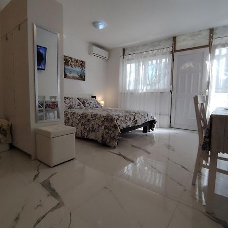 Studio-Apartman Ella Poreč Eksteriør bilde
