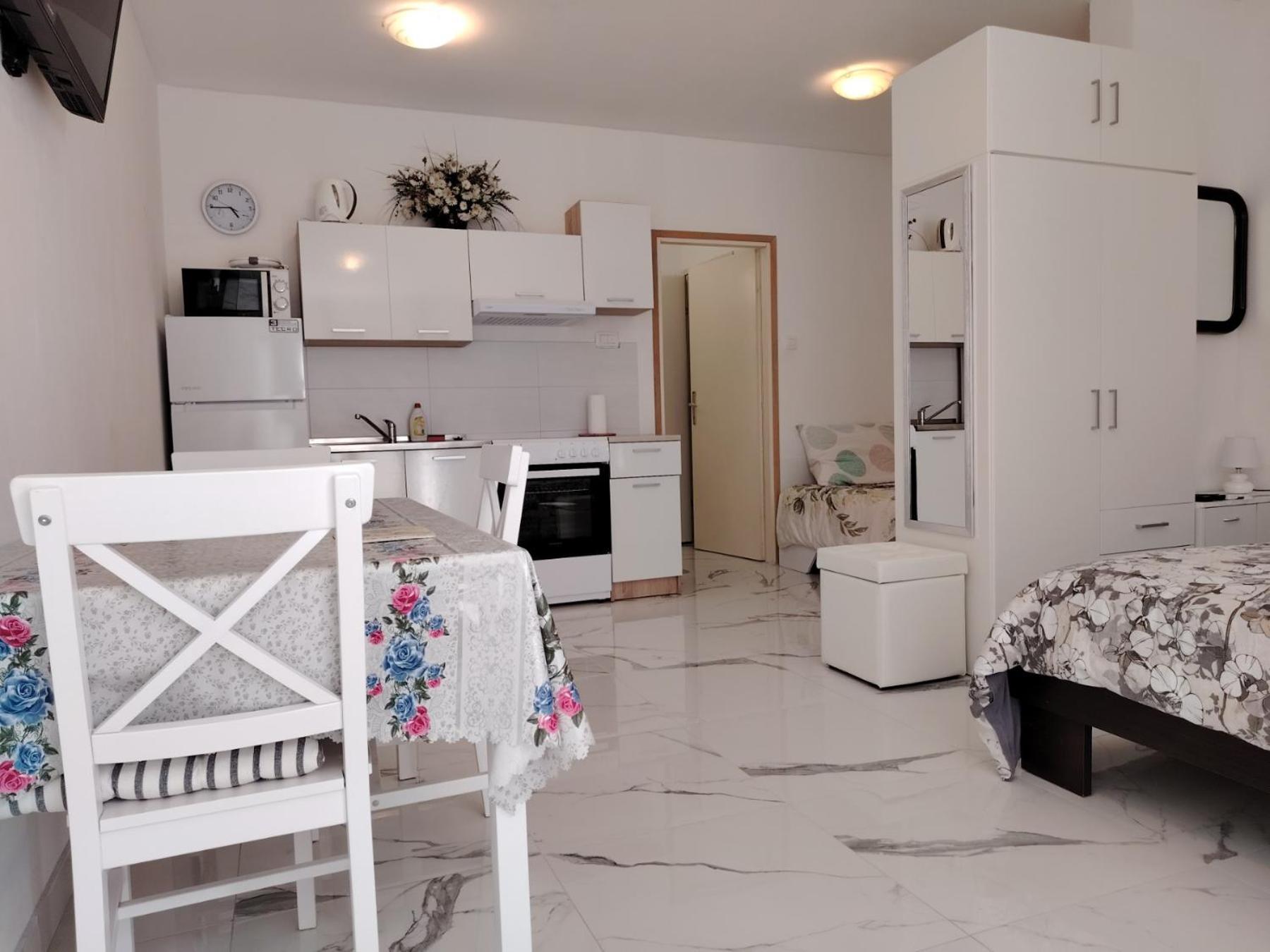 Studio-Apartman Ella Poreč Eksteriør bilde